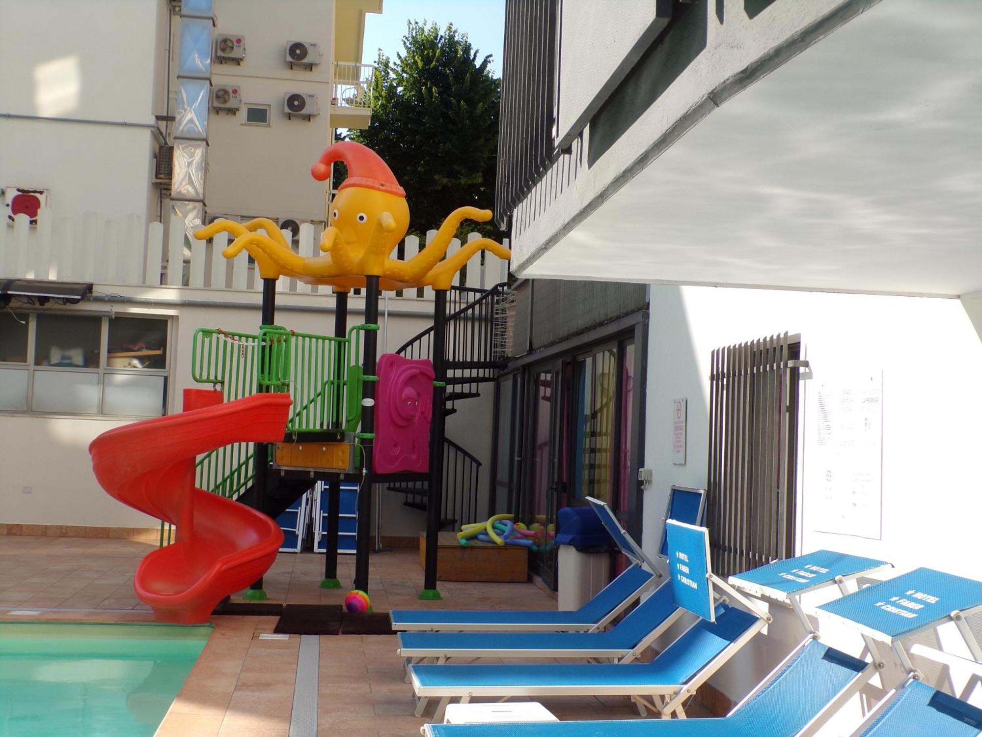 Hotel 2000 Rimini Esterno foto