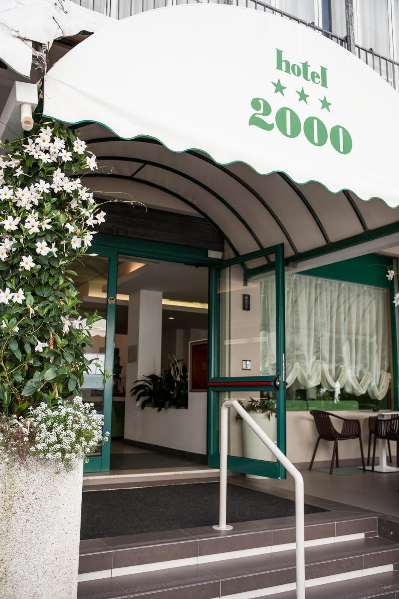 Hotel 2000 Rimini Esterno foto
