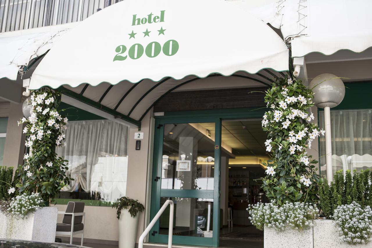 Hotel 2000 Rimini Esterno foto